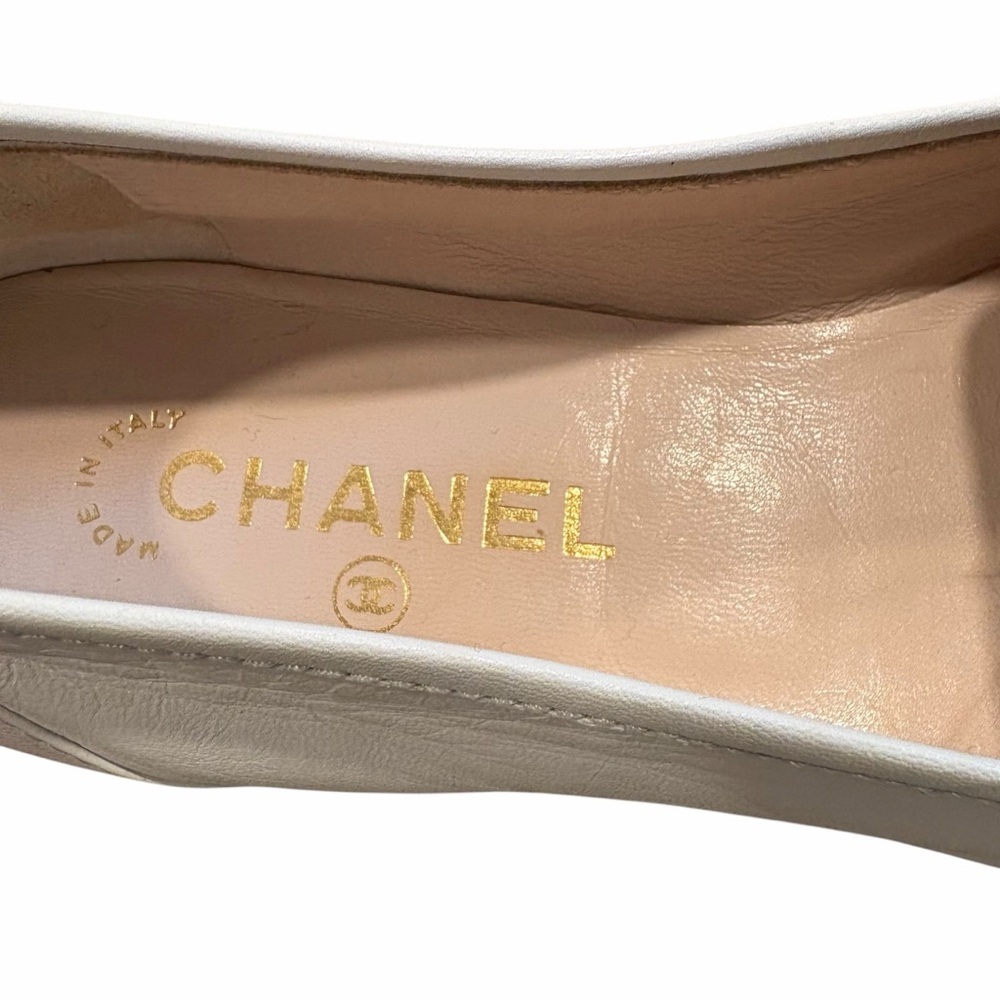 Chanel | Vintage Pale Blue Leather Loafers 38.5 | CC Logo Flats Made in Italy 💙 - Picture 11 of 12